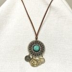 colar-couro-placa-ouro-velho