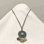 colar-couro-placa-ouro-velho